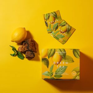 ჩინური მწვანე ჩაი პიტნით და ლიმონით