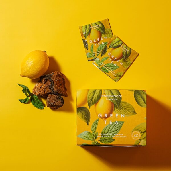 ჩინური მწვანე ჩაი პიტნით და ლიმონით